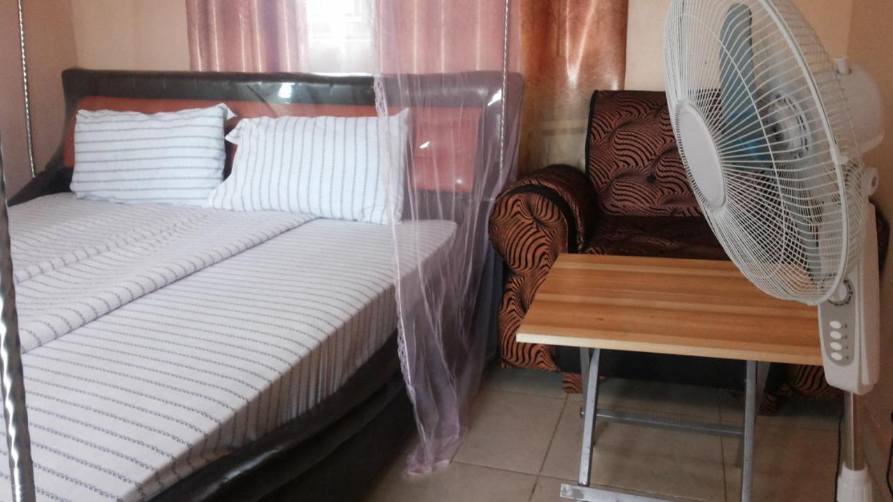 Rock Shadow Hotel Koboko Bagian luar foto
